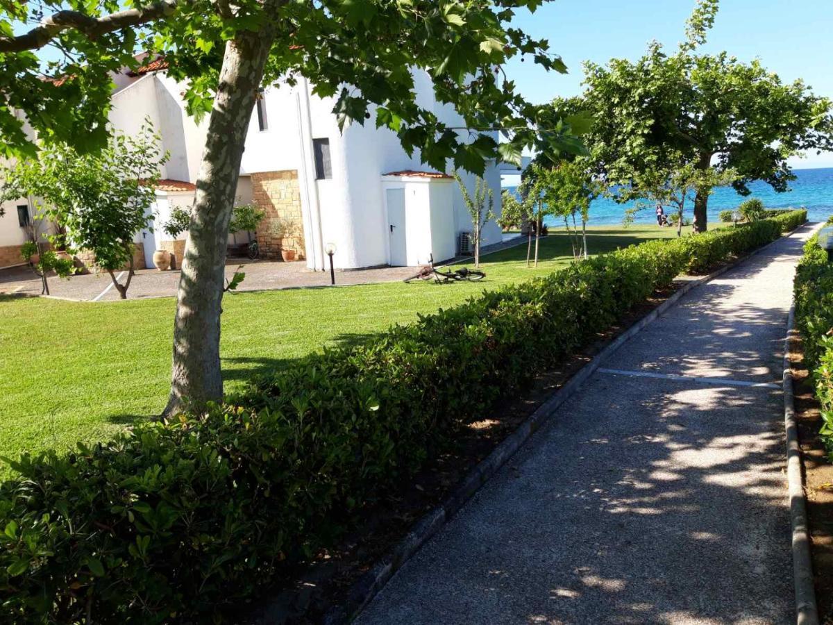 Villa 3Ω Nea Skioni Exterior foto